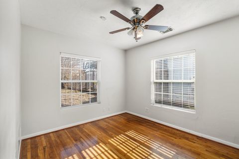 Tiny photo for 1811 W 14th 1/2 Street, Houston, TX 77008 (MLS # 20052814)