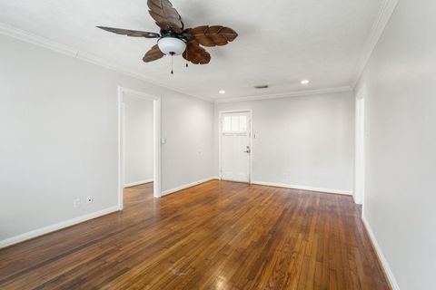 Tiny photo for 1811 W 14th 1/2 Street, Houston, TX 77008 (MLS # 20052814)