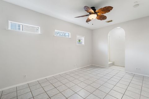 Tiny photo for 1811 W 14th 1/2 Street, Houston, TX 77008 (MLS # 20052814)
