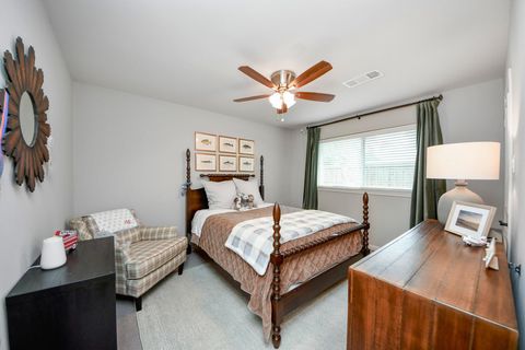 Tiny photo for 11414 Valley Stream Drive, Houston, TX 77043 (MLS # 20853757)