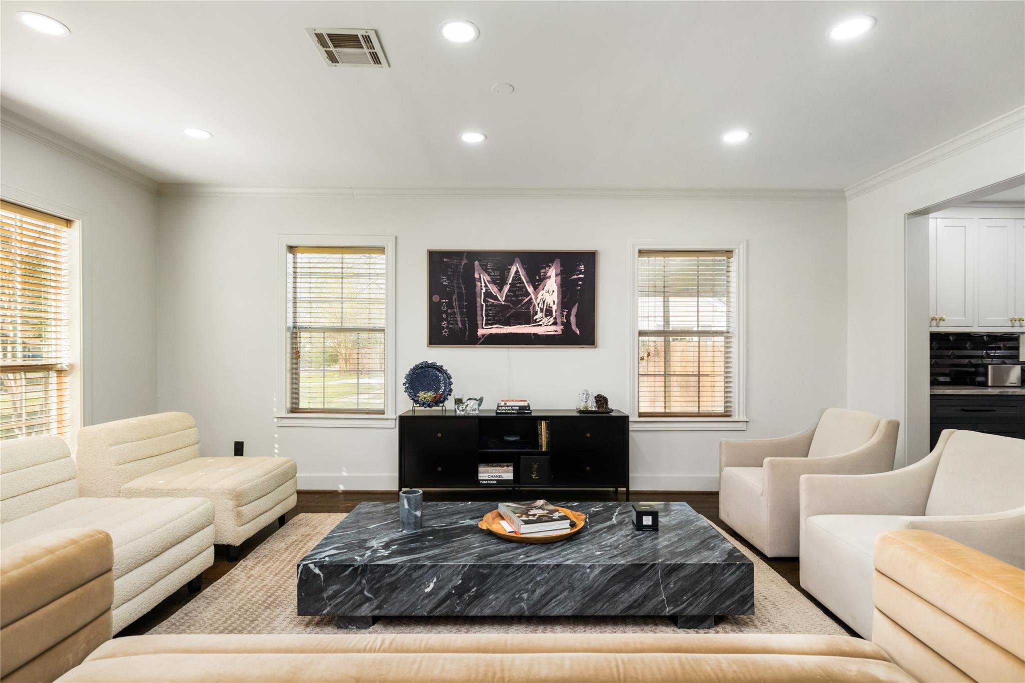516 W 30th Street