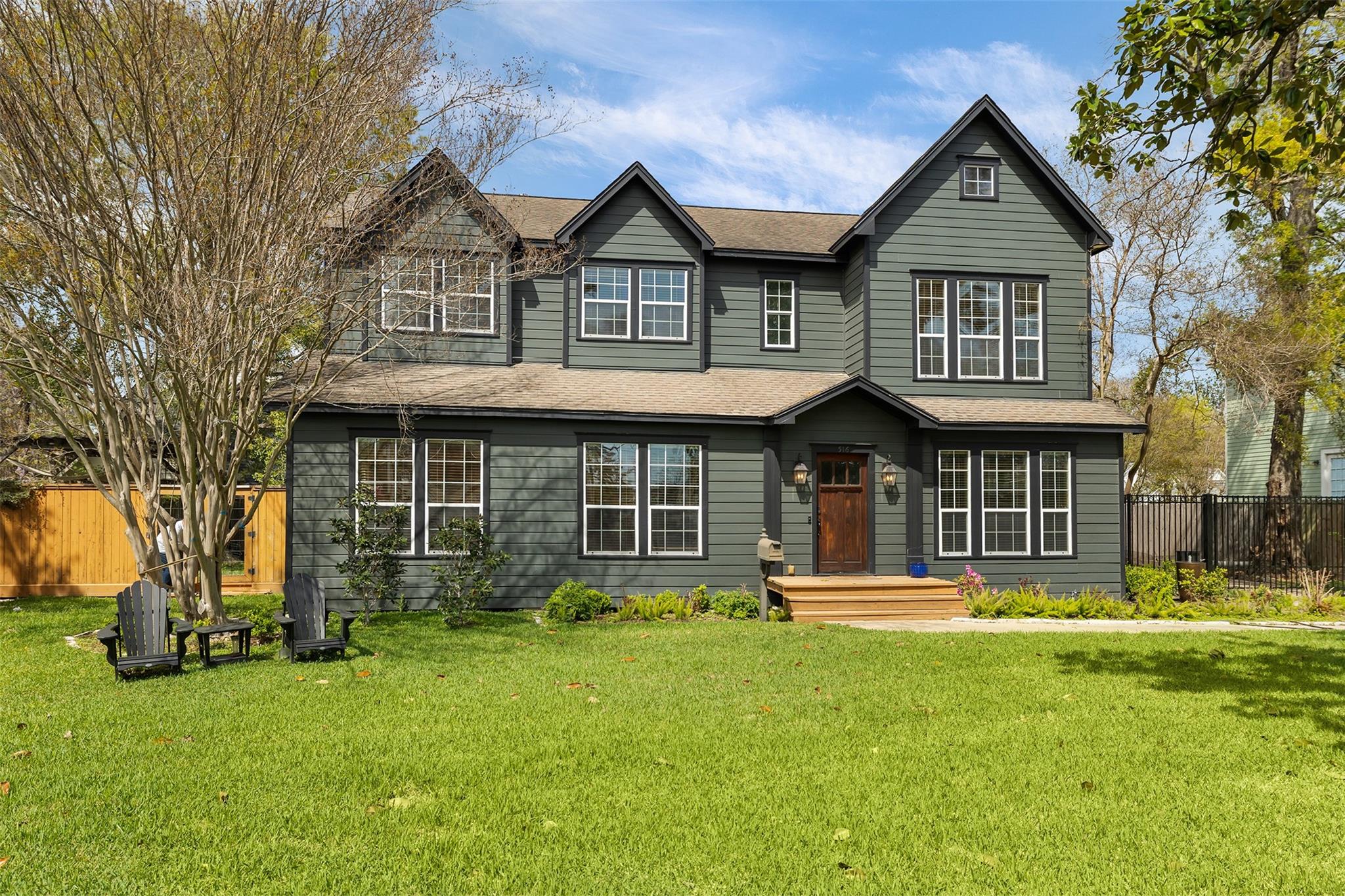 516 W 30th Street