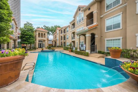 Photo of 3231 Allen Parkway #5307, Houston, TX 77019 (MLS # 21611057)