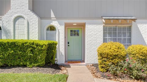 Homes For Sale - 13003 Rolling Valley Drive<br/> Cypress, TX 77429