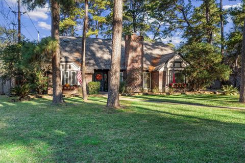 Homes For Sale - 8118 Oak Moss Drive<br/> Spring, TX 77379