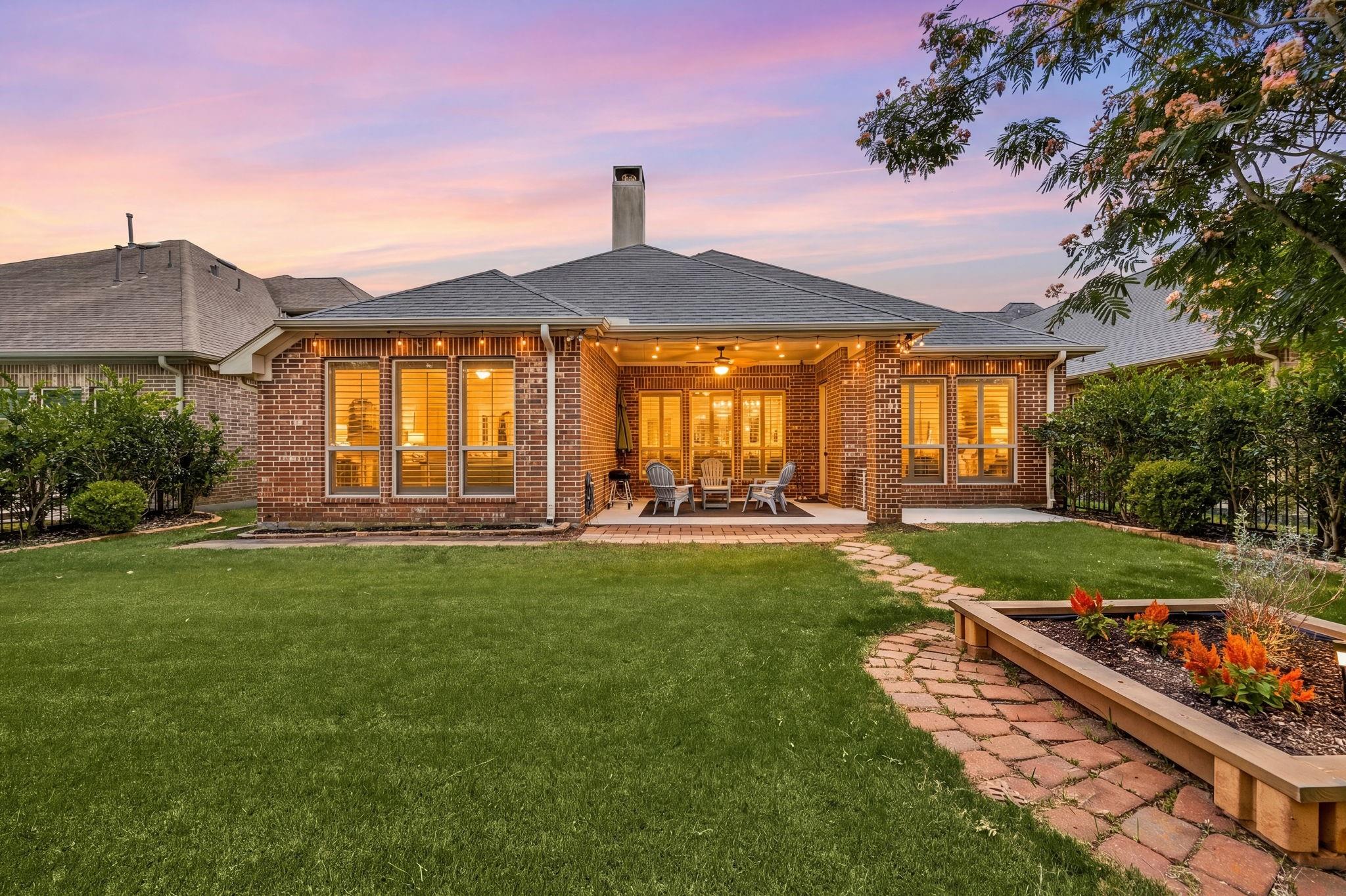 10 Cottage Glen Lane