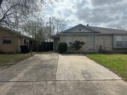 Photo of 6939 Greenyard Drive, Houston, TX 77086 (MLS # 12036867)
