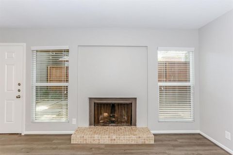 Photo of 1918 Branard Street, Houston, TX 77098 (MLS # 10482184)