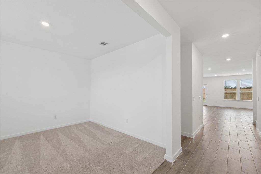 Photo of 6206 Bayou Birch Lane, Baytown, TX 77521 (MLS # 18200034)