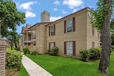 Photo of 2120 El Paseo Street #3008, Houston, TX 77054 (MLS # 29226549)