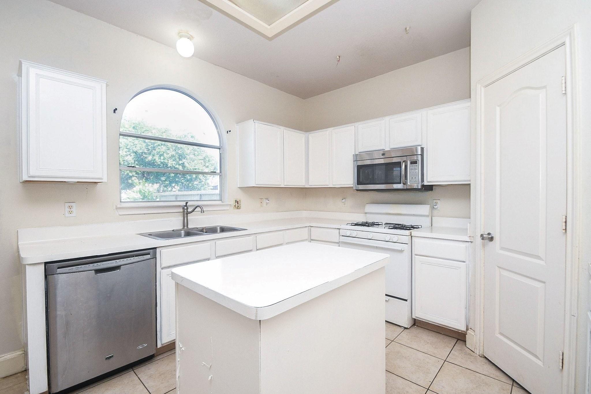 5214 Mountain Forest Drive