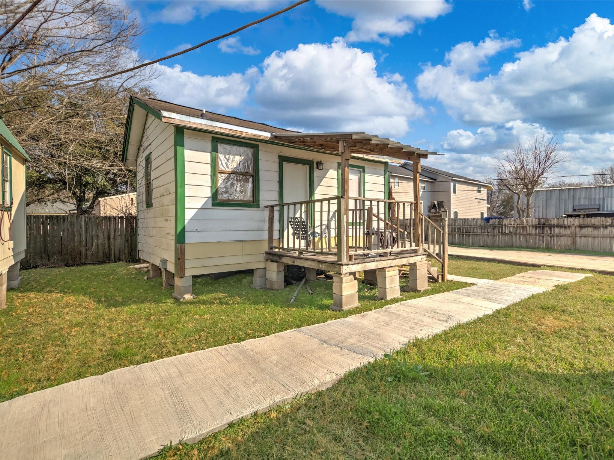 14929 Henry Road