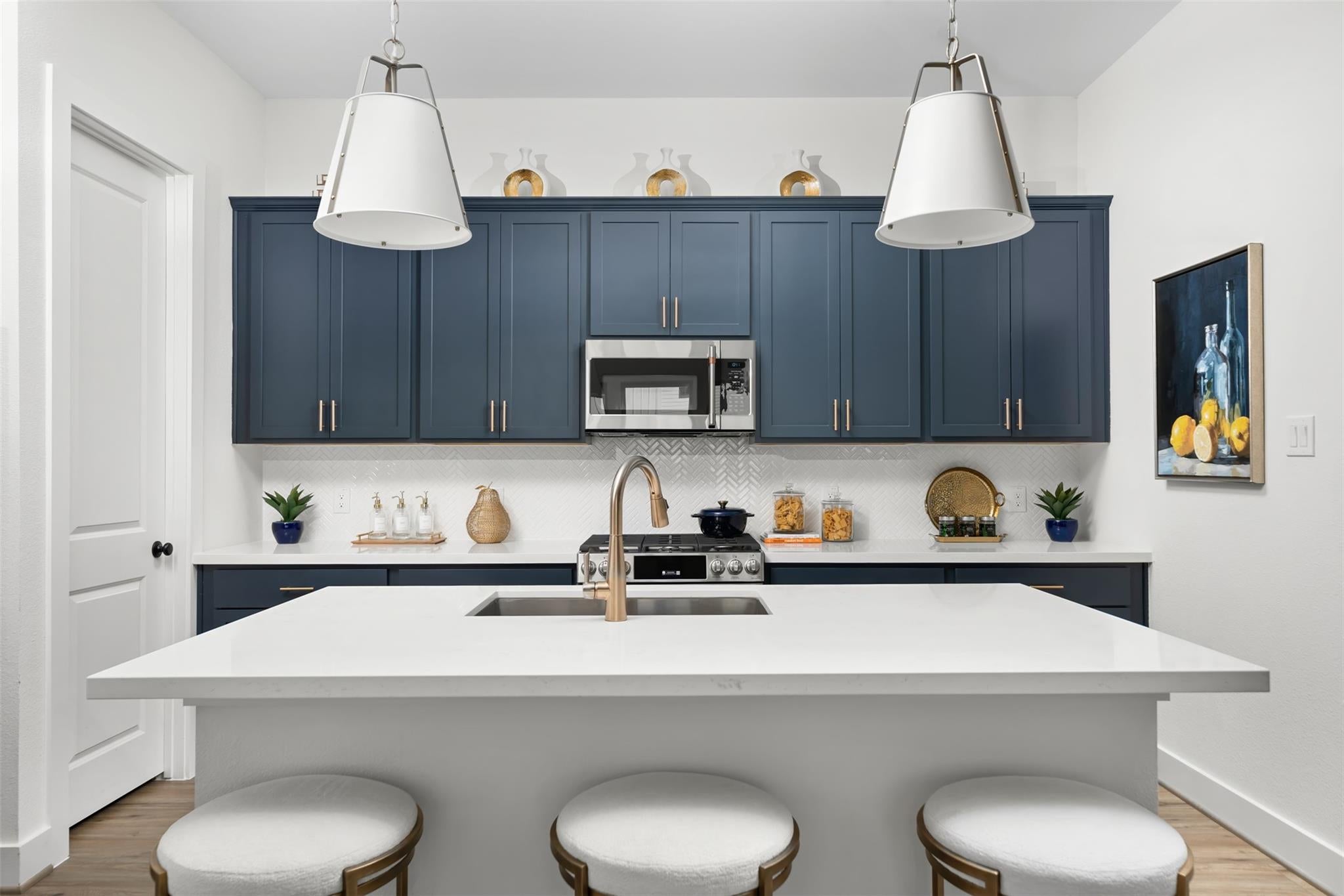1166 Genial Lane
