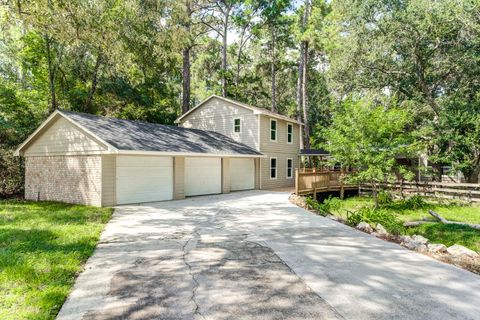 Photo of 81 Oak Grove Lane, Conroe, TX 77304 (MLS # 71453359)