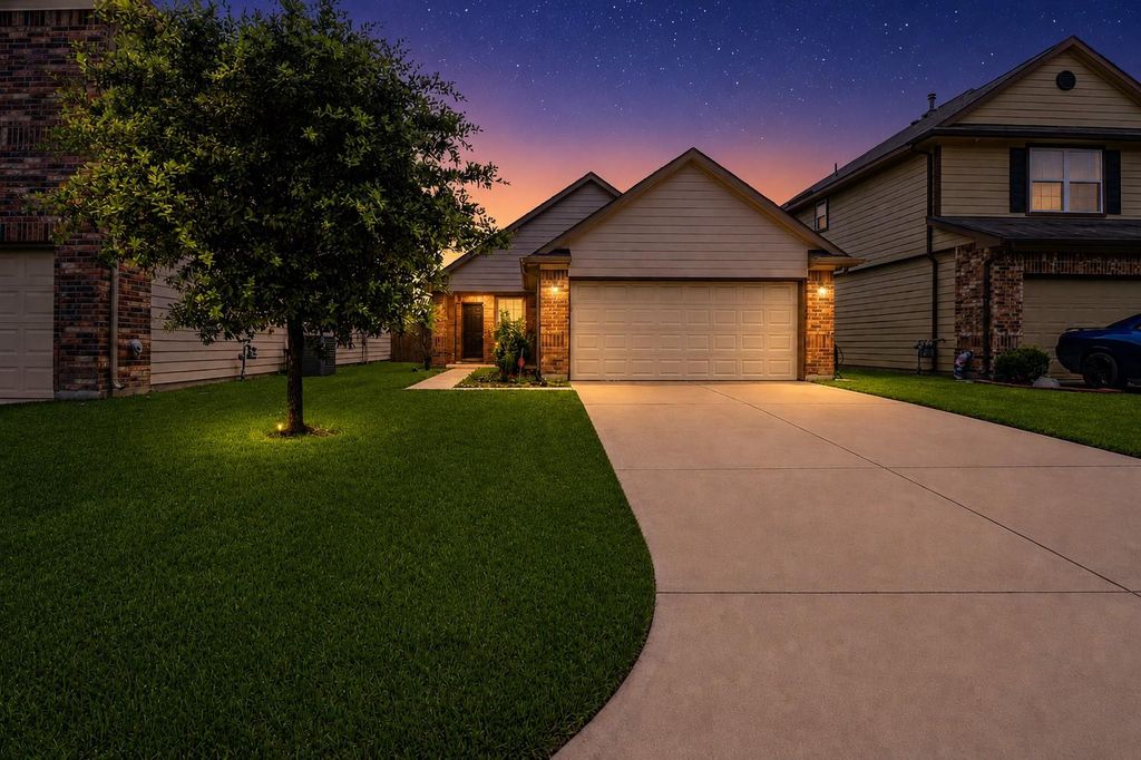 Photo of 12710 City Green Trail, Houston, TX 77044 (MLS # 20460958)