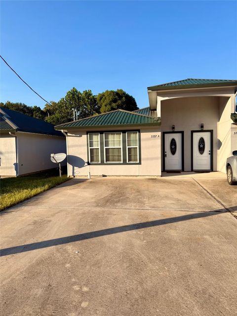 Photo of 3727 Putnam Drive #A, Bacliff, TX 77518 (MLS # 84414479)