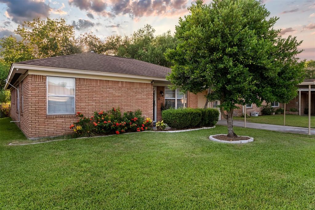 Photo of 4411 Billingsley Street, Houston, TX 77009 (MLS # 45733090)