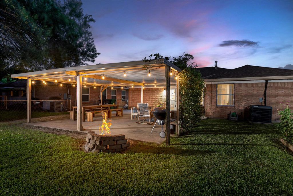 Photo of 4411 Billingsley Street, Houston, TX 77009 (MLS # 45733090)