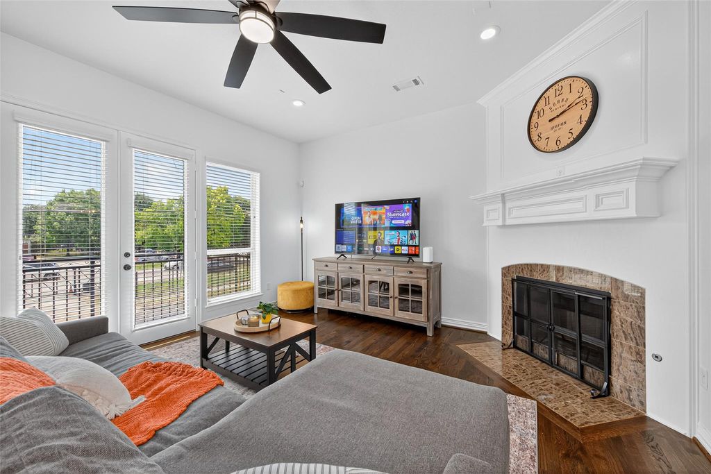 Photo of 1505 Wentworth Street, Houston, TX 77004 (MLS # 37379362)