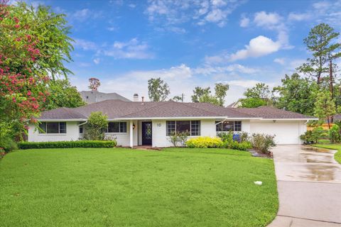 Photo of 10 Pom Court, Spring Valley, TX 77055 (MLS # 81055599)