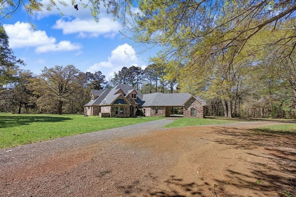 Photo of 4720 State Highway 21 E, Hemphill, TX 75948 (MLS # 33660581)