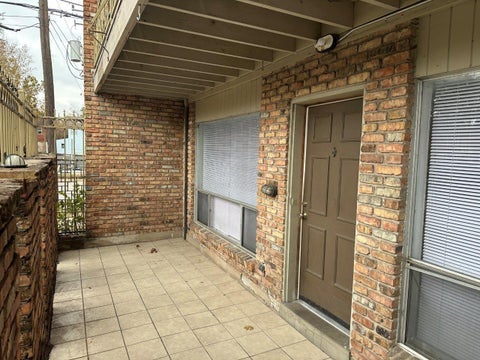 Photo of 820 W Alabama Street #11, Houston, TX 77006 (MLS # 57883319)