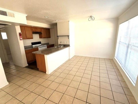 Apartment For Rent - 820 W Alabama Street #11<br/> Houston, TX 77006