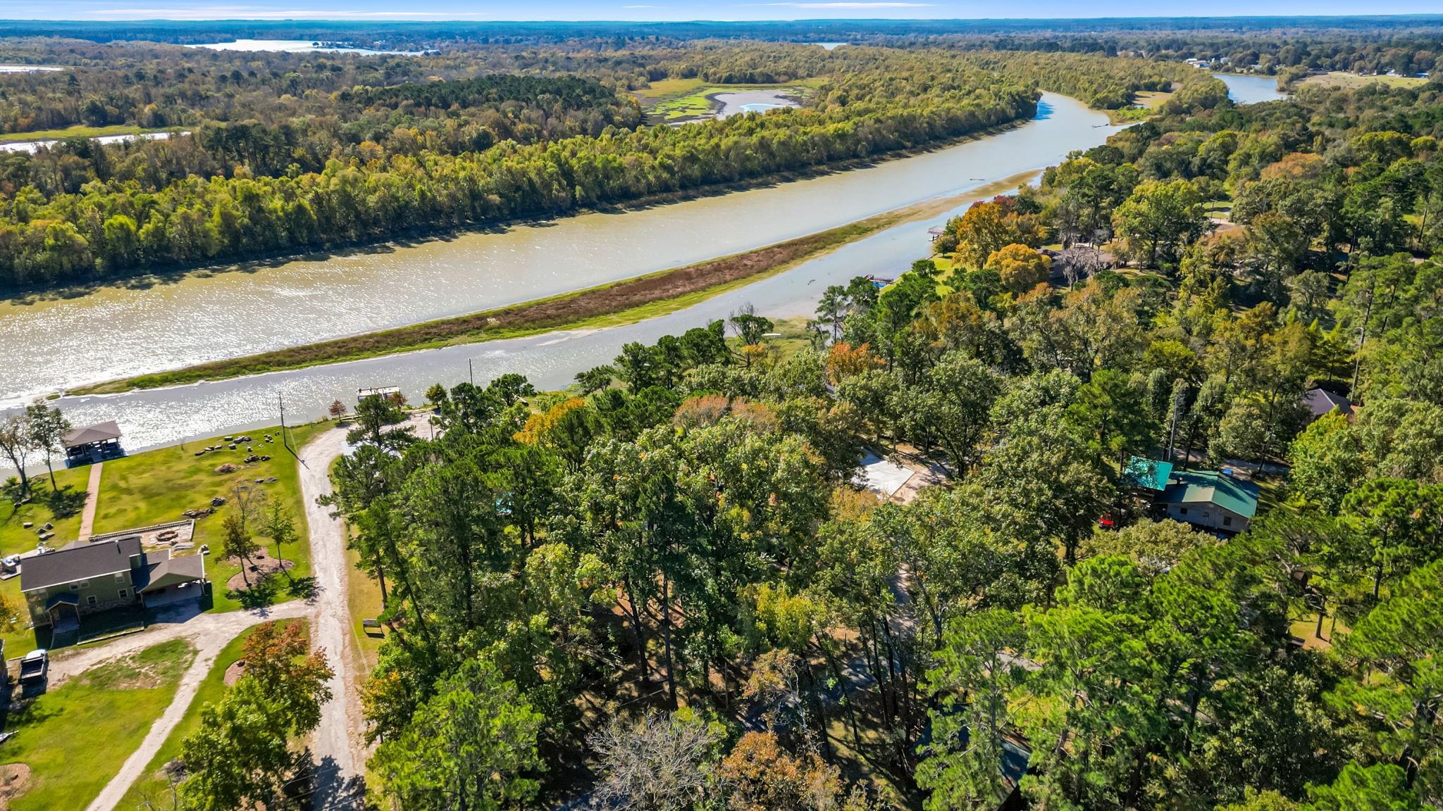 000 Hackberry Street