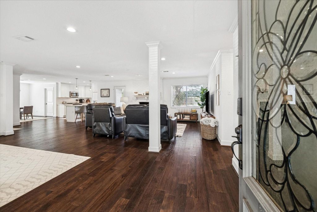 Photo of 5722 Kuldell Drive, Houston, TX 77096 (MLS # 24476456)