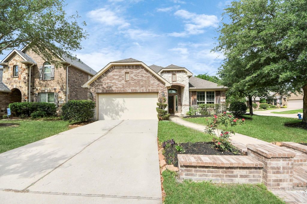Photo of 12131 Cove Ridge Lane, Cypress, TX 77433 (MLS # 89574754)