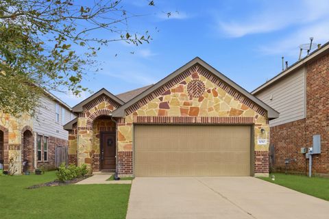 Photo of 3050 Hawthorne Glen Lane, League City, TX 77539 (MLS # 77781884)
