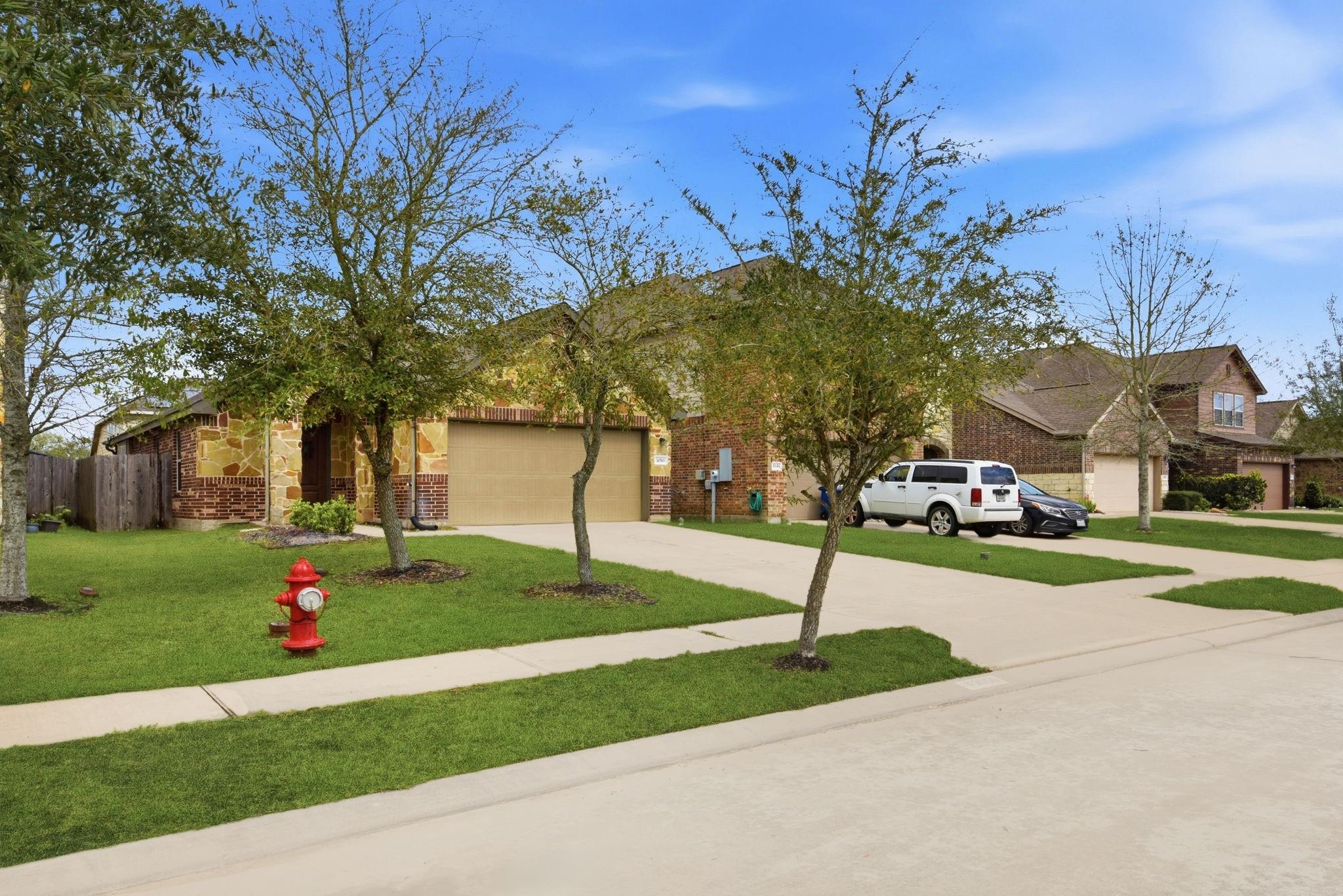 3050 Hawthorne Glen Lane