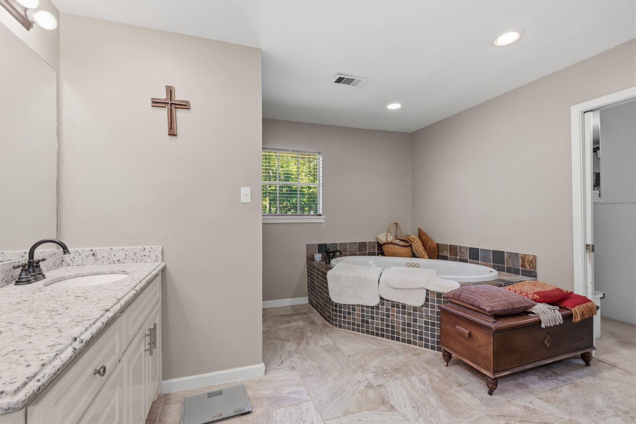 Magnolia, Texas, 77355, United States, 5 Bedrooms Bedrooms, ,4 BathroomsBathrooms,Residential,Active,2042161