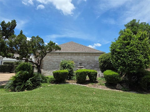 Photo of 2621 Country Club Boulevard, Sugar Land, TX 77478 (MLS # 59254282)