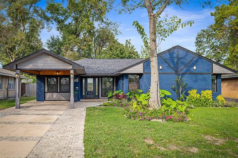 Photo of 5402 Libbey Lane, Houston, TX 77092 (MLS # 30674633)