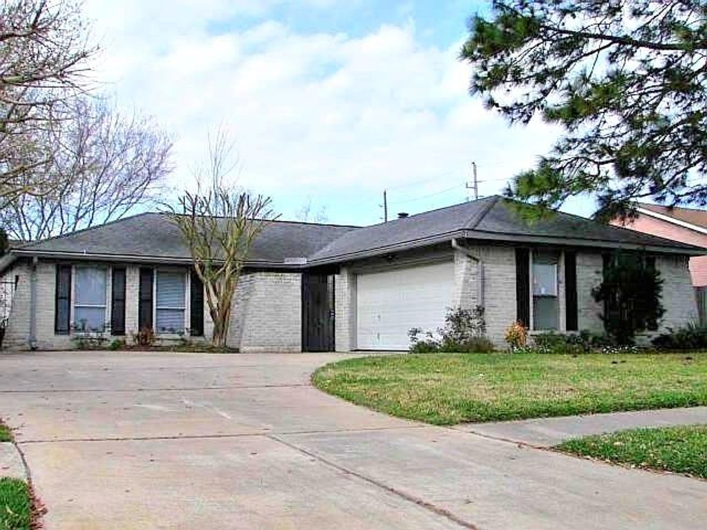 Photo of 310 Gentilly Drive, Katy, TX 77450 (MLS # 75242003)