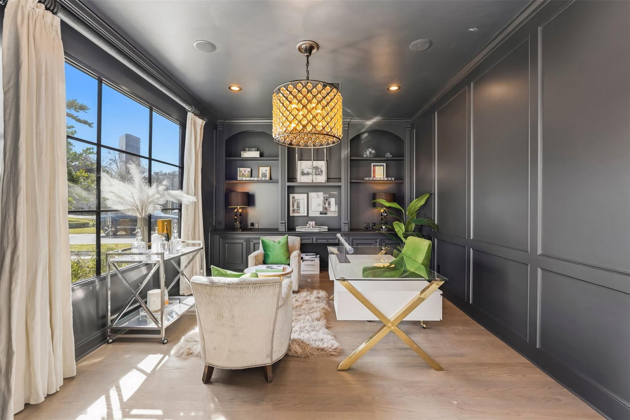 5042 Cedar Creek Drive