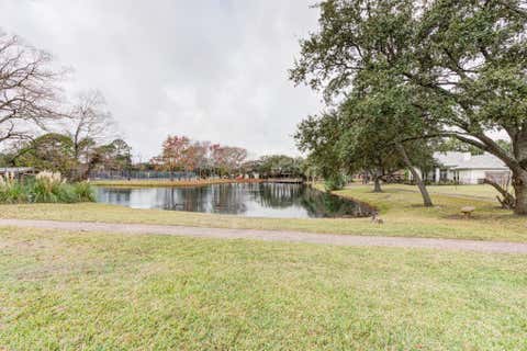 Photo of 0 E Circle Drive, Houston, TX 77071 (MLS # 81545773)