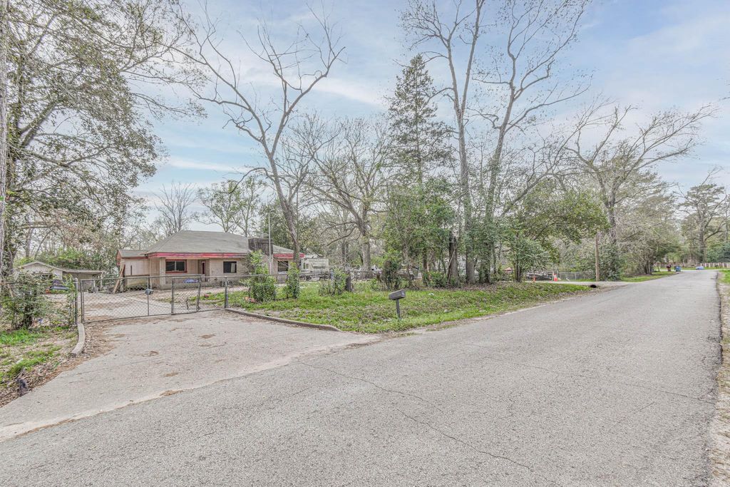 Photo of 24786 Pecan Drive, New Caney, TX 77357 (MLS # 94924061)