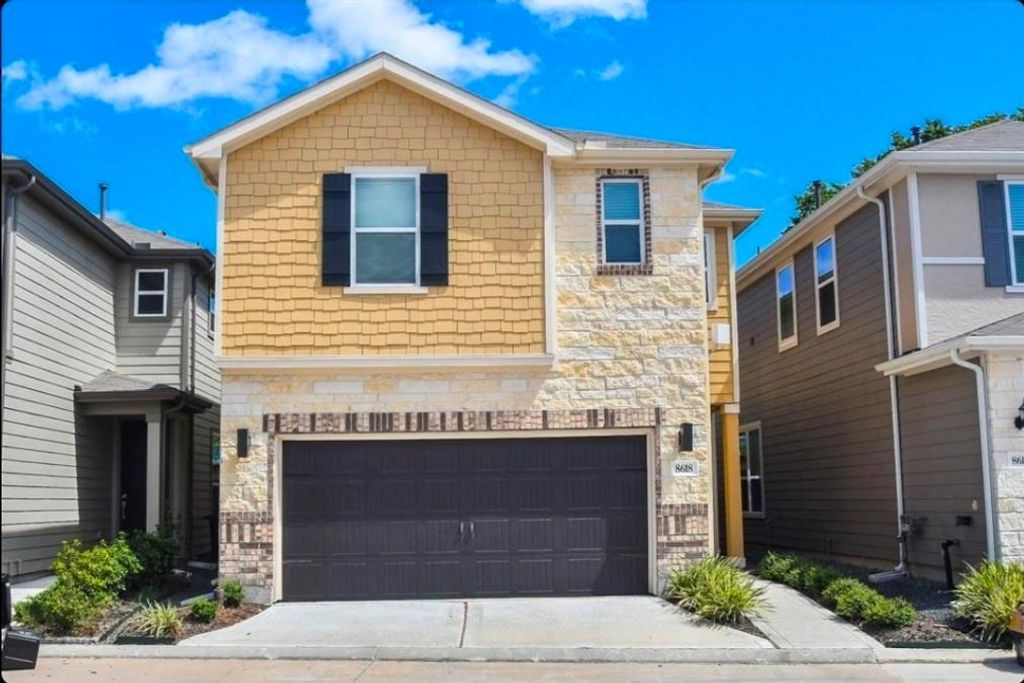 Photo of 8618 Cedar Plains Lane, Houston, TX 77080 (MLS # 45841740)