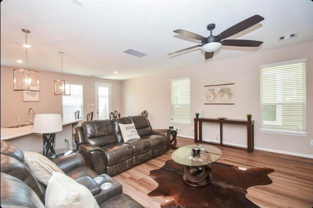 Photo of 8618 Cedar Plains Lane, Houston, TX 77080 (MLS # 45841740)