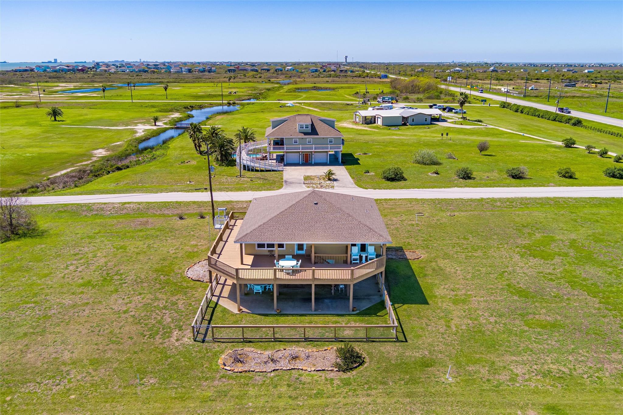 972 Rancho Carribe