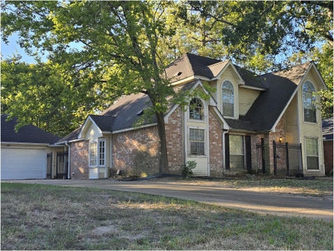 Photo of 6515 Greenvale Lane, Houston, TX 77066 (MLS # 65589714)