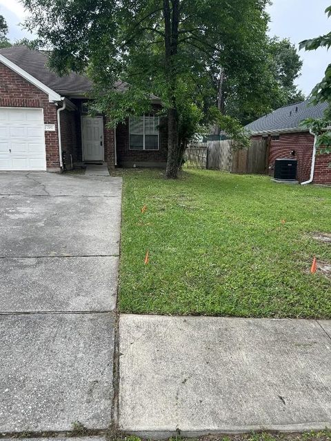 Photo of 202 Canterbury Drive, Conroe, TX 77303 (MLS # 10888358)