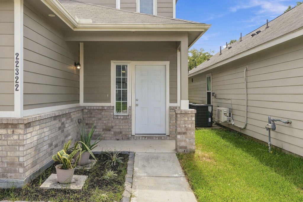 Photo of 22322 Clear Castle Drive, Porter, TX 77365 (MLS # 94103388)