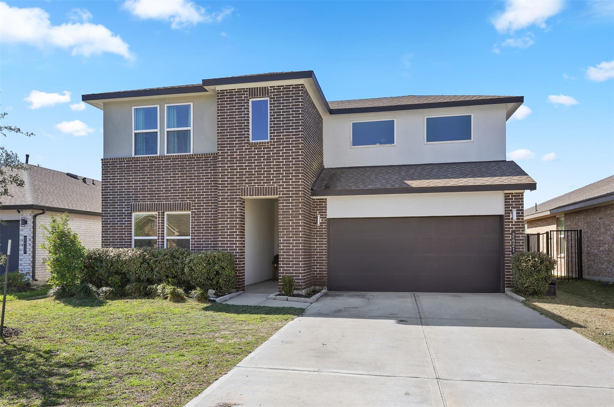 2421 Mar Vista Lane