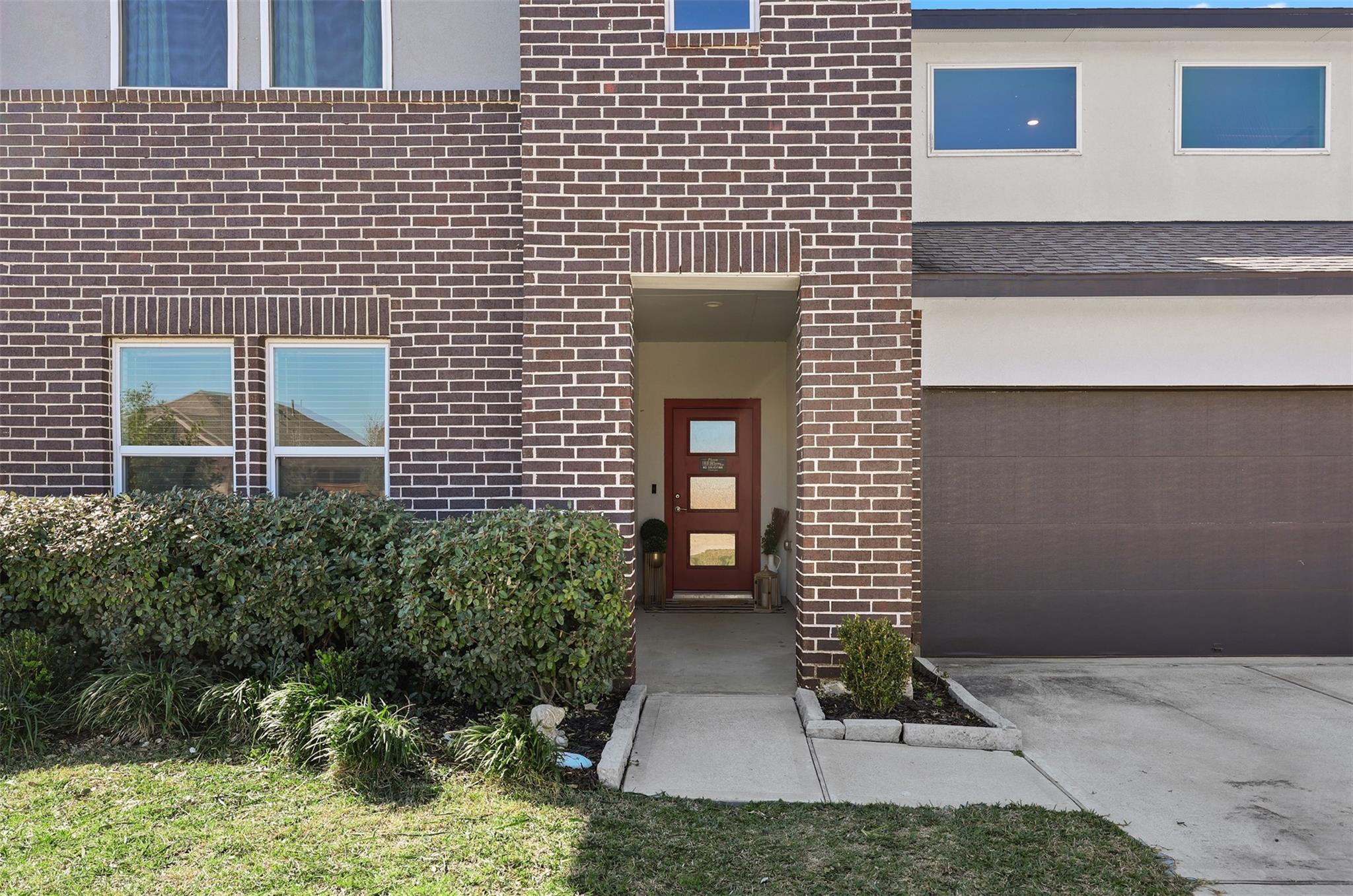 2421 Mar Vista Lane