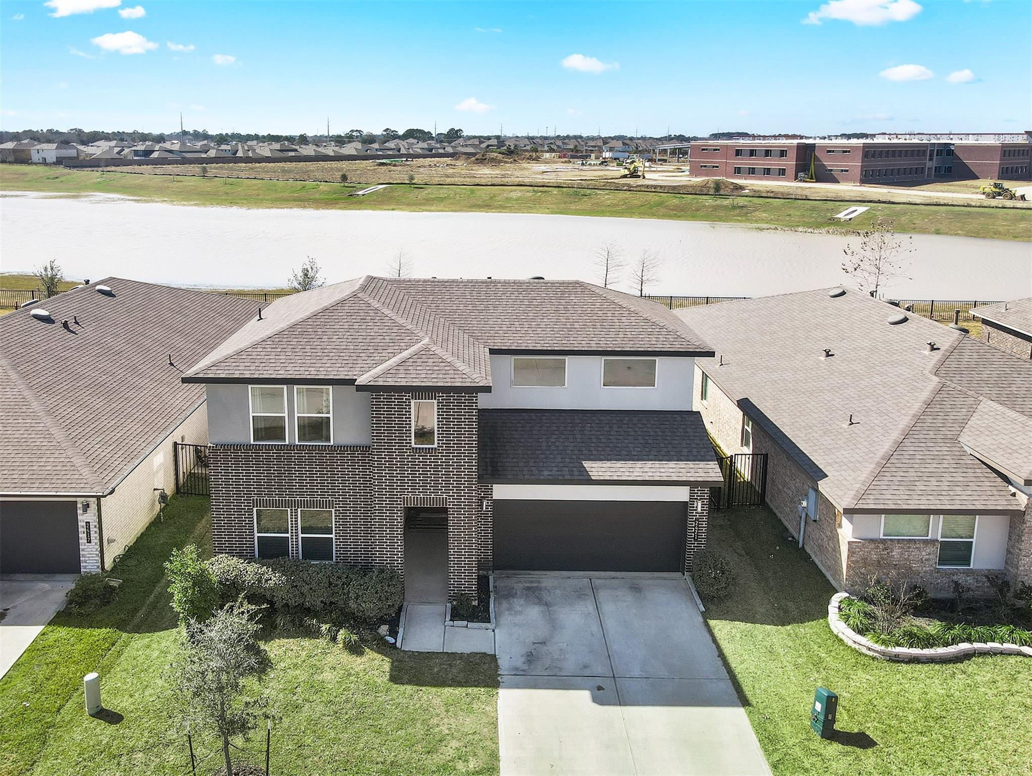 2421 Mar Vista Lane