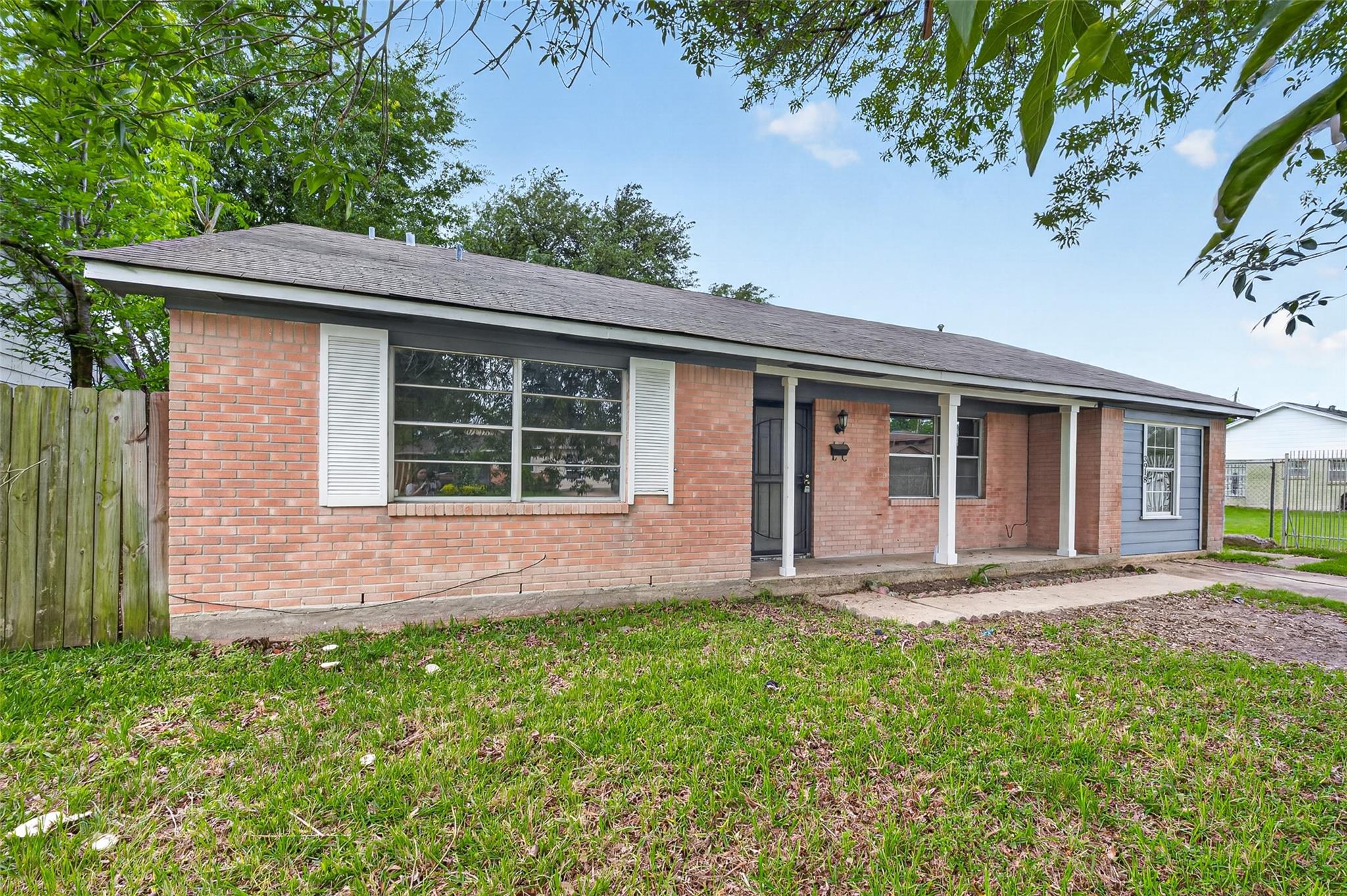 3918 Tavenor Lane