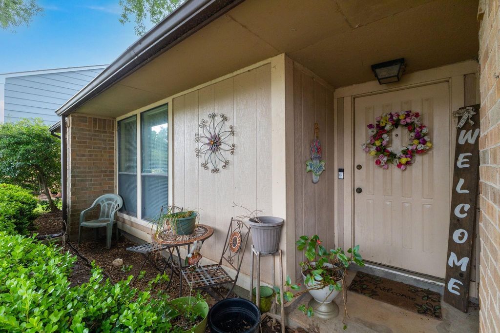 Photo of 2334 Trail Wood Lane, Richmond, TX 77406 (MLS # 21845686)